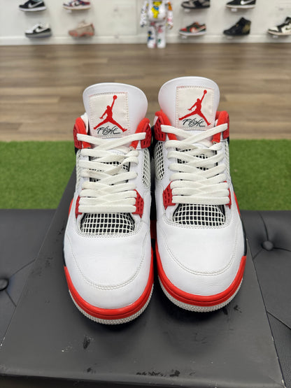 Jordan 4 Retro Fire Red (2020) - Size 10.5 (U)