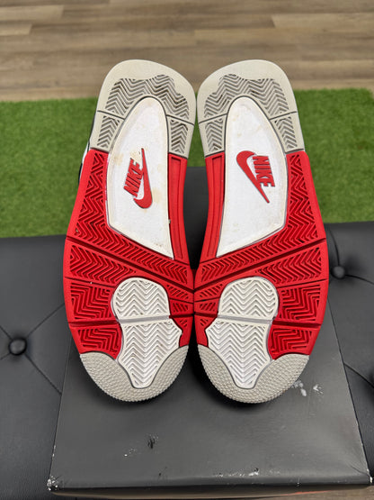 Jordan 4 Retro Fire Red (2020) - Size 10.5 (U)