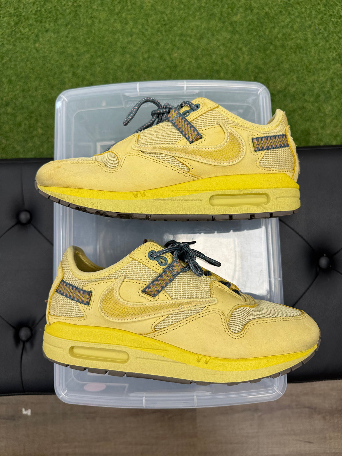 Nike Air Max 1 Travis Scott Cactus Jack Saturn Gold