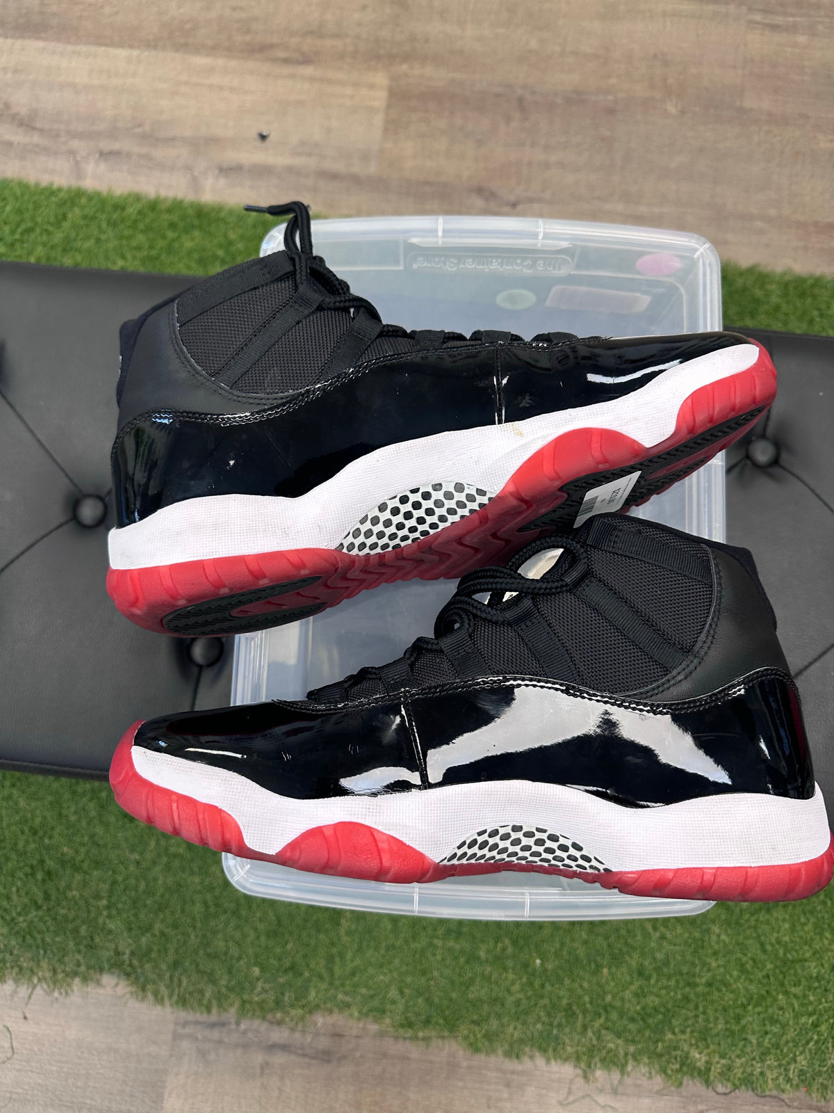 Jordan 11 Retro Playoffs Bred (2019)