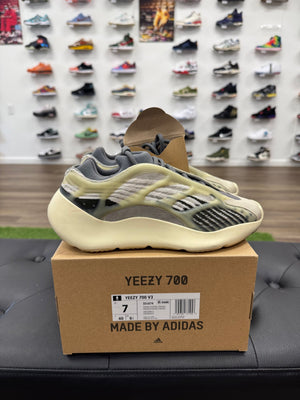 adidas Yeezy 700 V3 Fade Salt