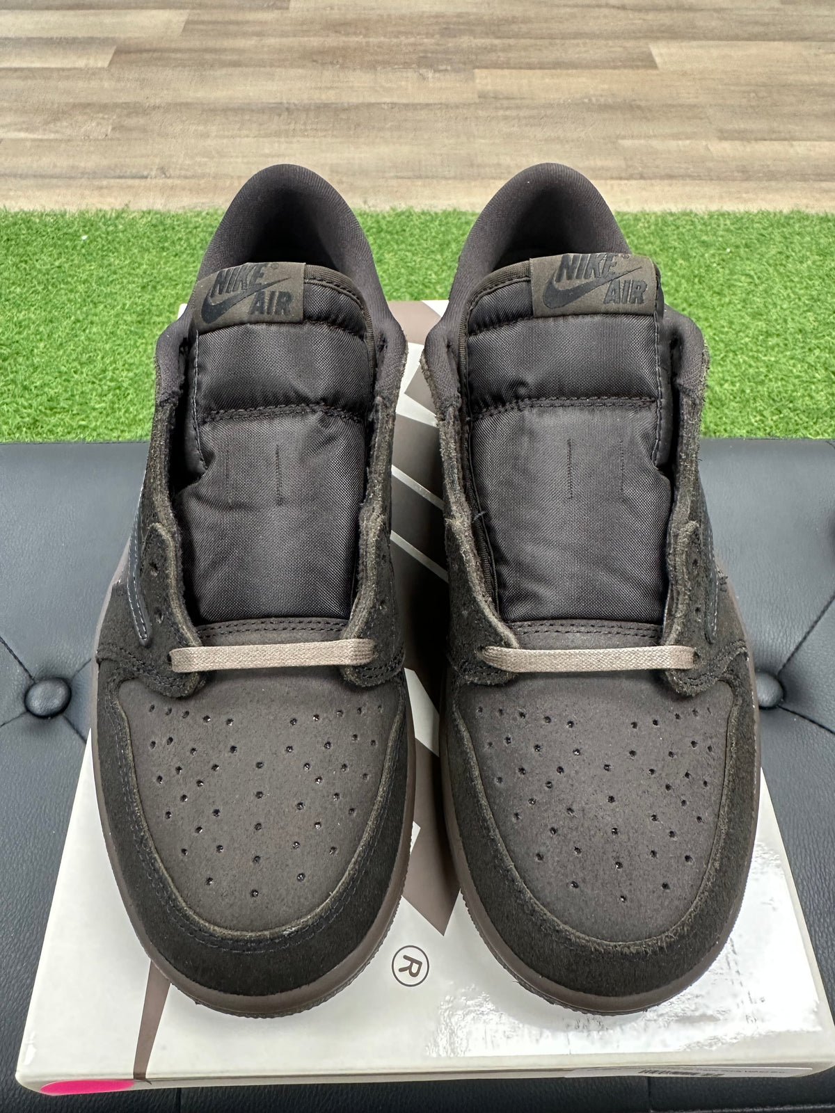 Jordan 1 Retro Low OG SP Travis Scott Velvet Brown