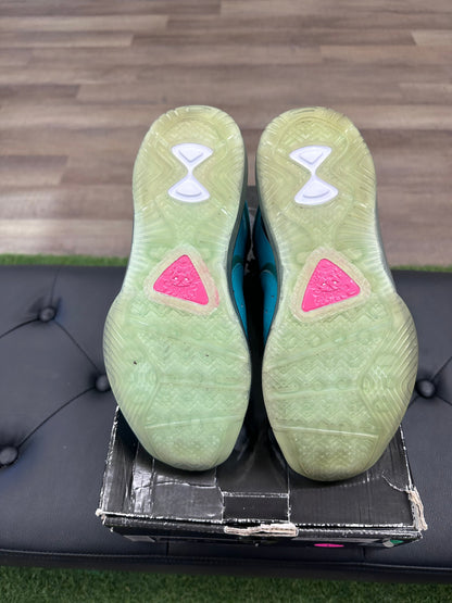 Nike LeBron 8 South Beach (Pre-Heat)