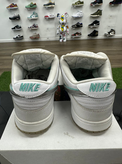 Nike SB Dunk Low Diamond Supply Co. White Diamond