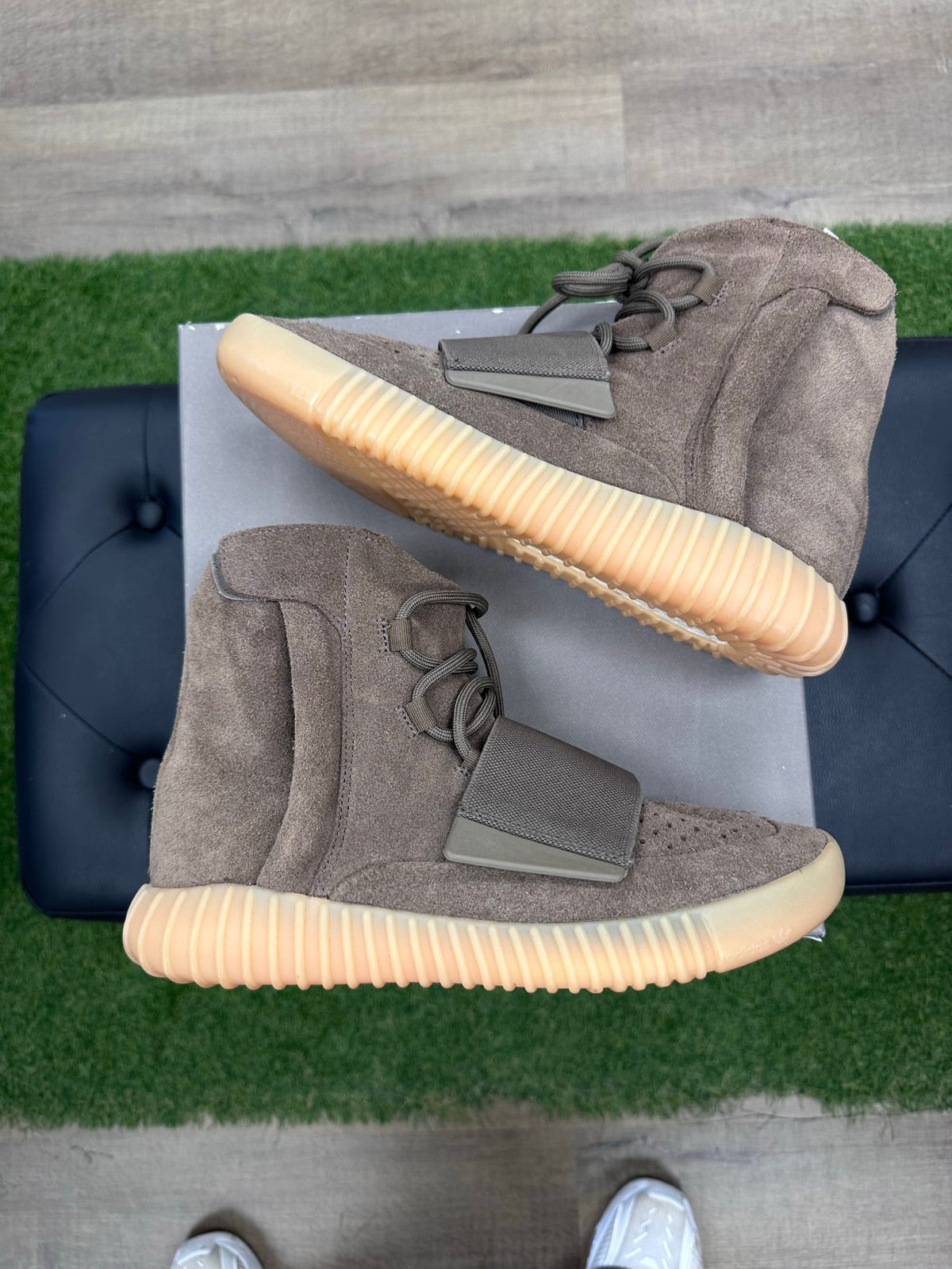 adidas Yeezy Boost 750 Chocolate
