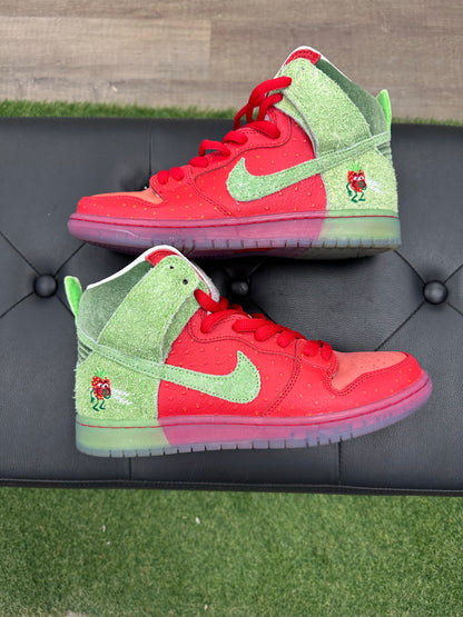 Nike SB Dunk High Strawberry Cough