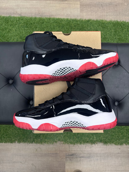 Jordan 11 Retro Playoffs Bred (2019) - Size 8.5 (U)
