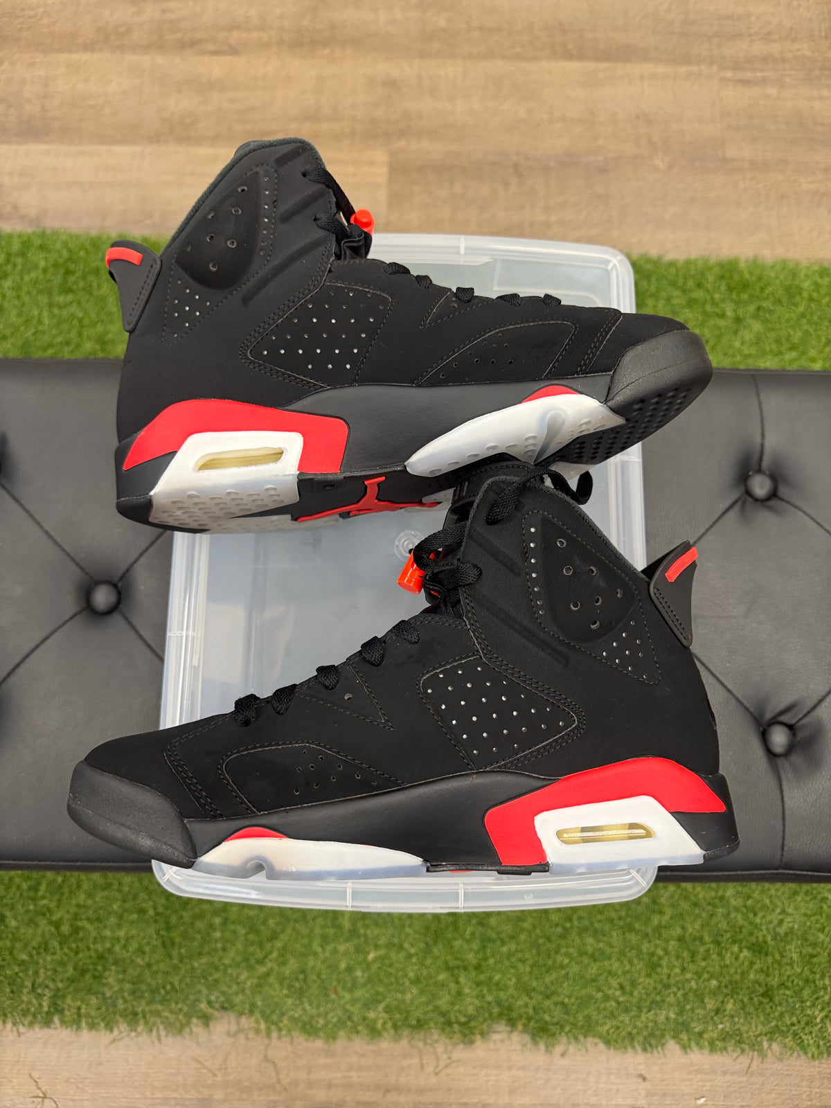 Jordan 6 Retro Black Infrared (2019) - Size 8.5 (U)