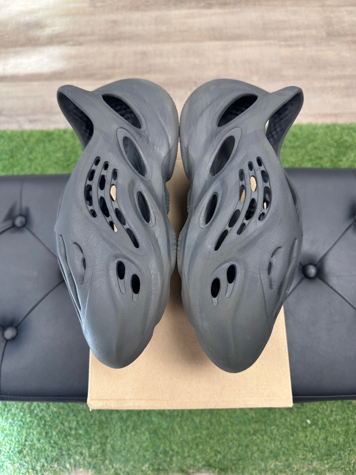 adidas Yeezy Foam RNR Onyx