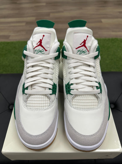Jordan 4 Retro SB Pine Green