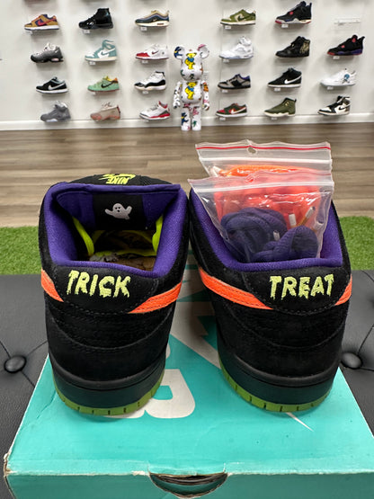 Nike SB Dunk Low Night of Mischief Halloween