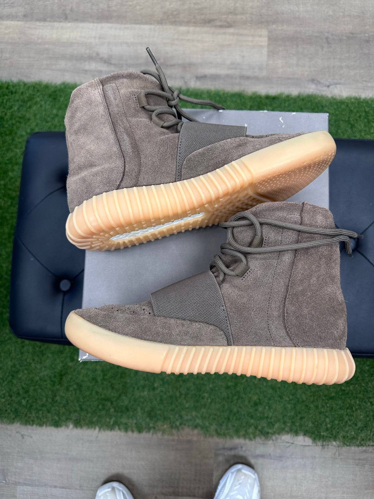 adidas Yeezy Boost 750 Chocolate