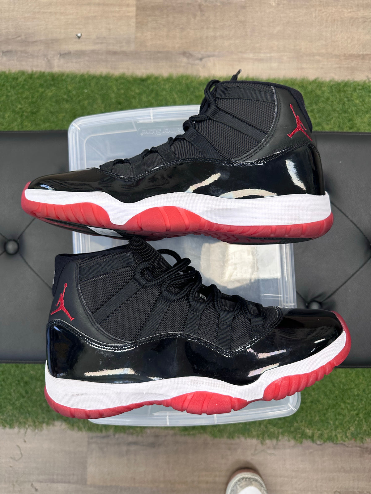 Jordan 11 Retro Playoffs Bred (2019)