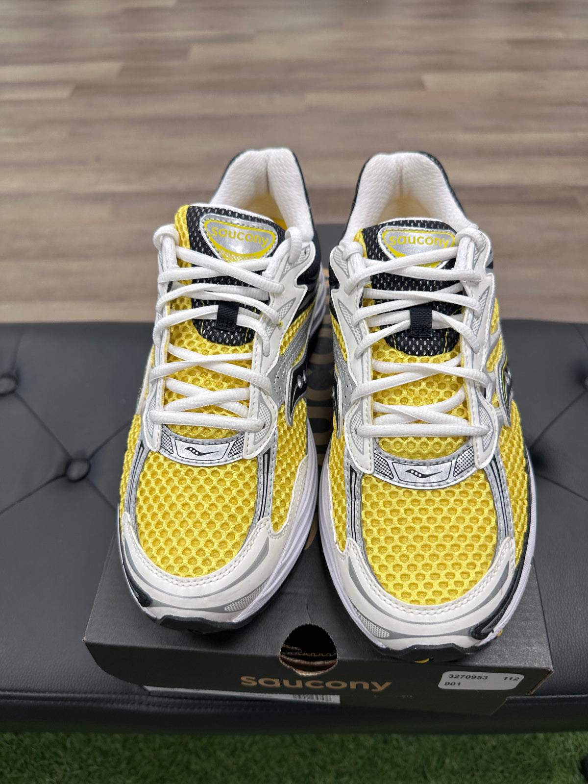 Saucony ProGrid Omni 9 ViZi Gold Metallic Silver
