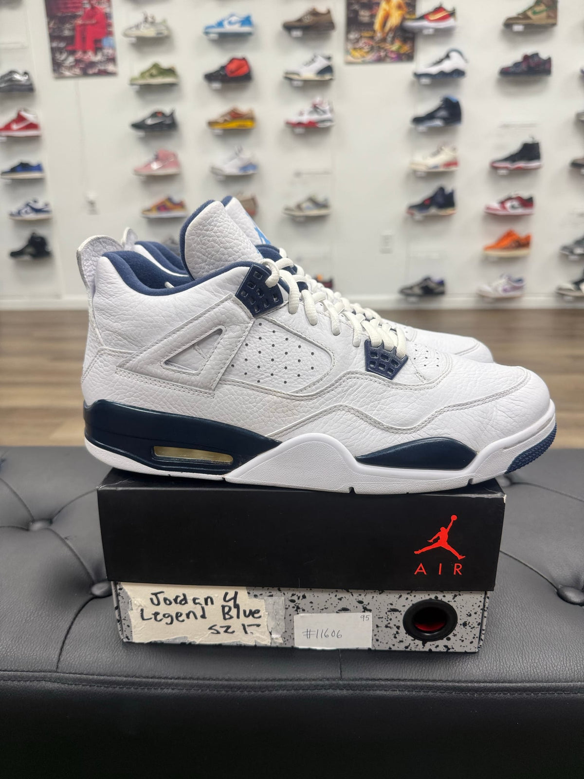 Jordan 4 Retro Columbia (2015)