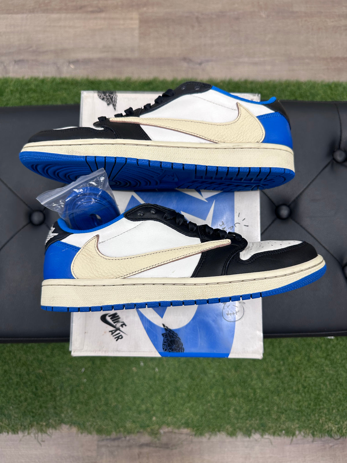Jordan 1 Retro Low OG SP Fragment x Travis Scott