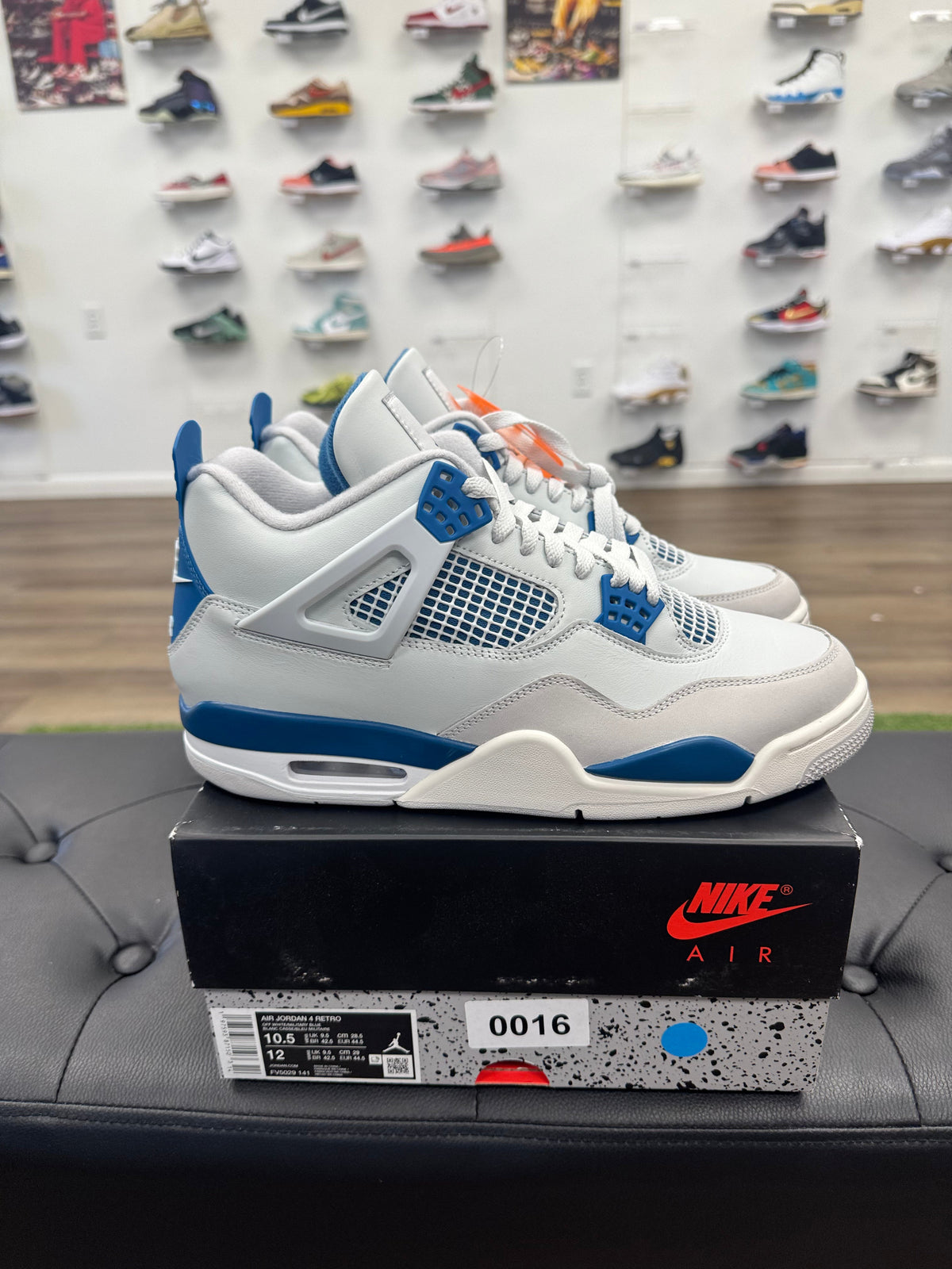 Jordan 4 Retro Military Blue (2024)